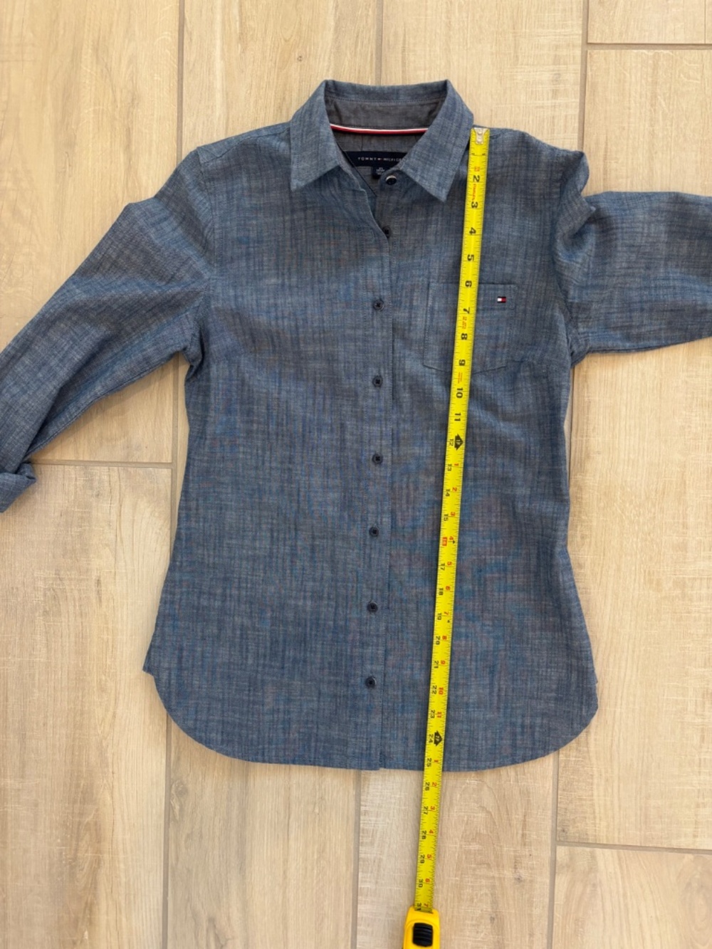 Tommy Hilfiger Blue Chambray Button Down Shirt - Women’s Size XS - Picture 9 of 10